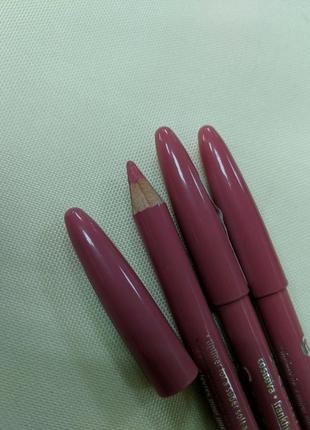 Олівець для губ essence