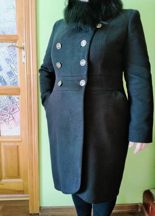 Зимнее шерстяное пальто с мехом1 фото