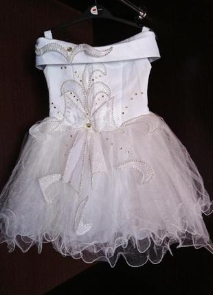 Шикарное платье на 116-128