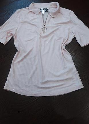 Нежная футболка с кольцом