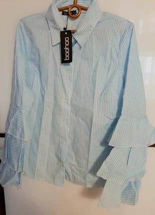 Стильна блуза з воланом від boohoo