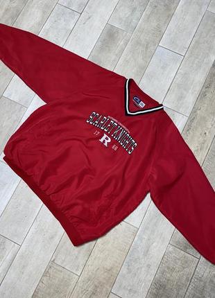 Червона курточка,світшот,анорак,напис,спортивна команда університету