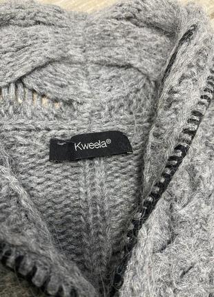 Серая тёплая накидка кофточка на весну крупная вязка6 фото