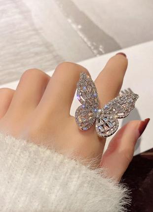 Кольцо бабочка с цирконами великолепное