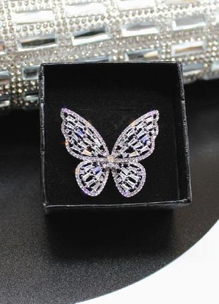Кольцо бабочка с цирконами великолепное