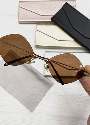 Солнцезащитные очки