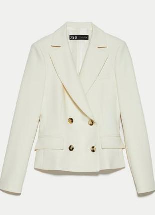 Шикарный белый блейзер  zara