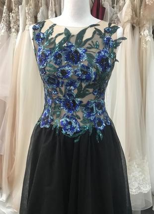 Вечернее платье