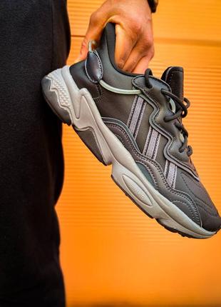 Кроссовки adidas ozweego black leather/xeno on-foot1 фото