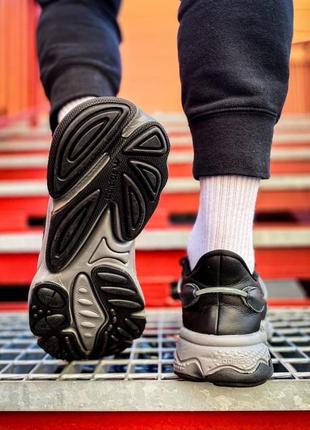 Кроссовки adidas ozweego black leather/xeno on-foot6 фото