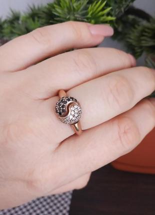 Кольцо серебро 925 проьы, позолоченное кольцо с фианитами1 фото