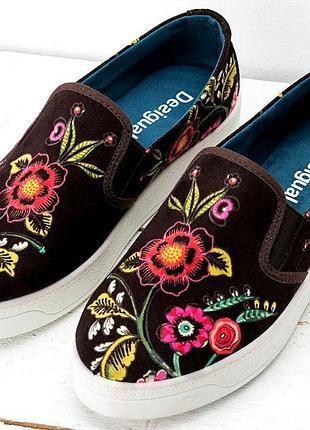 Сліпони іспанського бренд desigual ,раз 39 по устілці 25.5 см