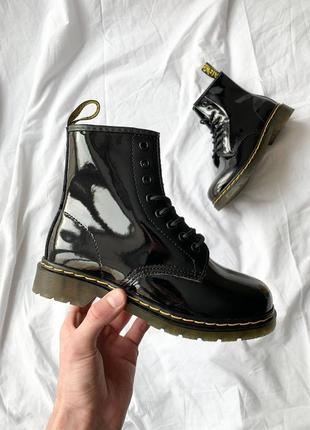 Черевики dr. martens 1460 lacquer ботинки