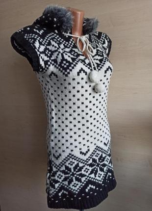 Вязанная теплая кофта свитер безрукавка жилетка с  капюшоном .3 фото