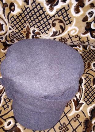 Тепла,стильна і якісна сіра кепка відомого марення suyutti .стан нової!5 фото