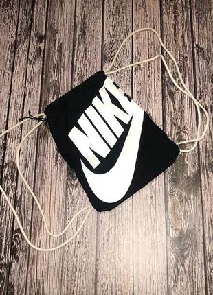 Сумка для спортивного одягу nike