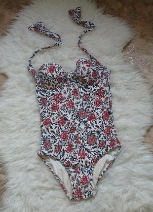 Цельный купальник в цветочный принт