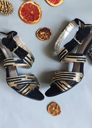 Босоніжки startys.