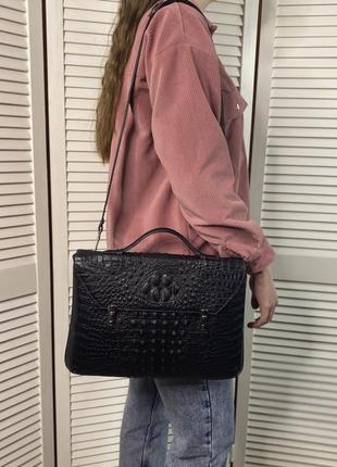 Женская кожаная сумка портфель крокодил чёрная стильная жіноча шкіряна сумка портфель4 фото