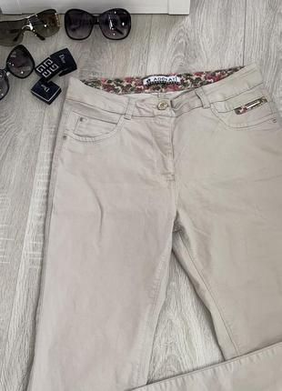 Бежеві джинси з квітковим принтом adorati штани 42 італія преміум