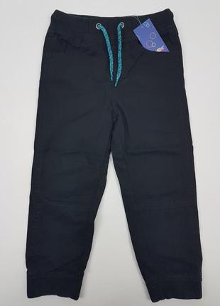 Черные термо штаны, джоггеры для мальчика98 р., lupilu6 фото