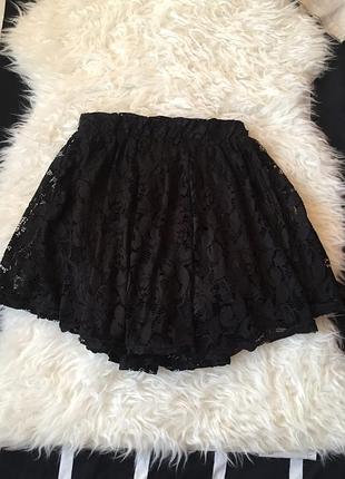 Кружевная мини юбка