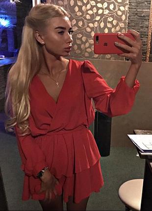 Платье красное