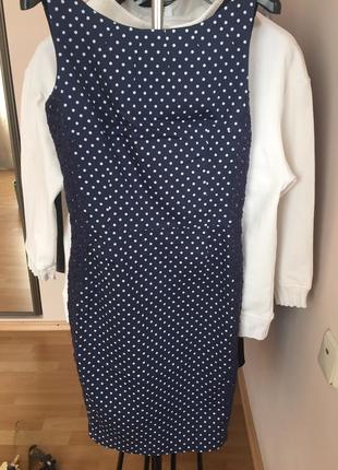 Плаття в горошок з кружевними вставками з боків