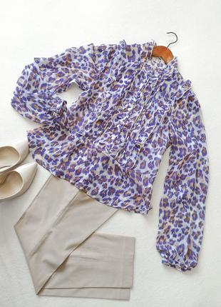 Яркая весенняя блуза с рюшами