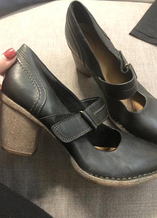 Кованные туфли clarks