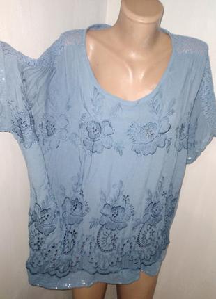 Очень красвивая блуза  италия вискоза и коттон