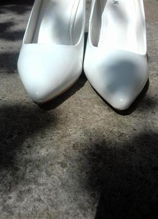 Классические,лаковые свадебные туфли лодочки hongquan9 фото