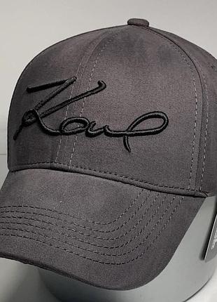Кепка karl 5