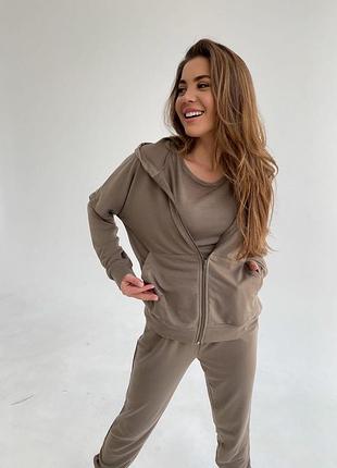 Стильный костюм 3-ка