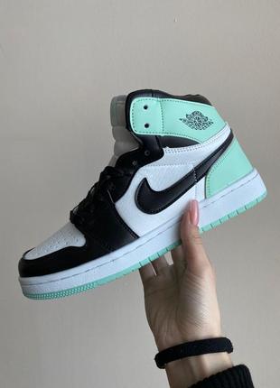 Жіночі кросівки найк джордан nike air jordan 1