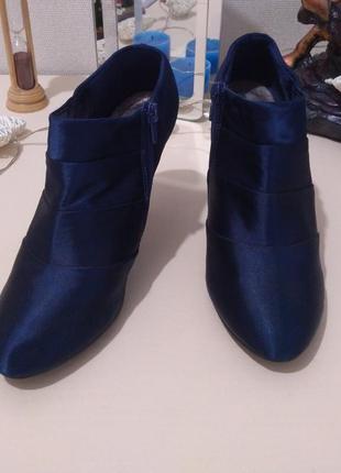 Фирменные женские туфли vera pelle2 фото