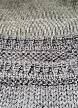 Жіночий светр ручної роботи оверсайз незвичайного фасону7 фото