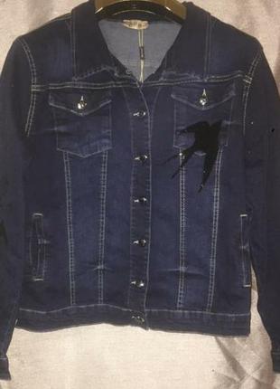 Джинсова куртка, джинсовці,принт ластівки в стразах, люкс якість, розмір 58.1 фото