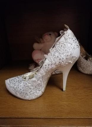 Розпродаж! шкіряні весільні туфлі vina vestina3 фото