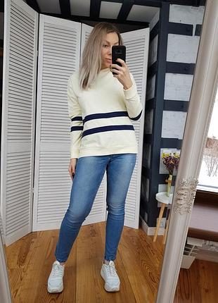 Свитшот нежно желтый