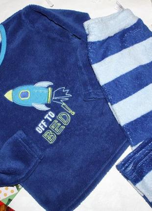 Флисовая пижама ф.rebel ребенку 3/4 года,р-104см,гарное состояние