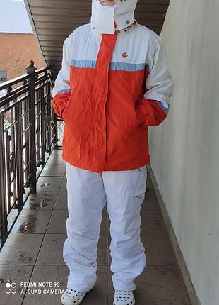 Гірськолижна курточка,