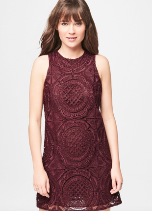 Новое гипюровое платье фирмы aeropostale размер xs