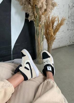 Жіночі кросівки air jordan 1 mid beige black| 36-40.6 фото