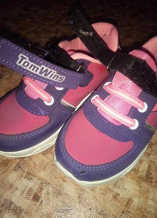 Кроссовки на девочку 25размер 3