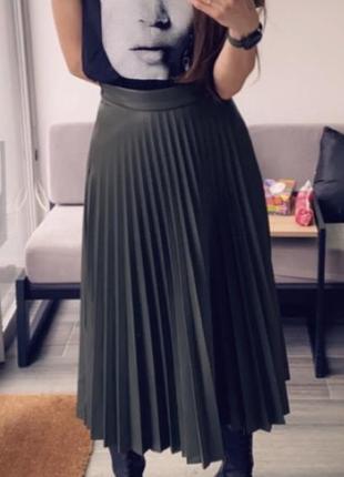 Футболка чорна манго ( кейт мосс)2 фото