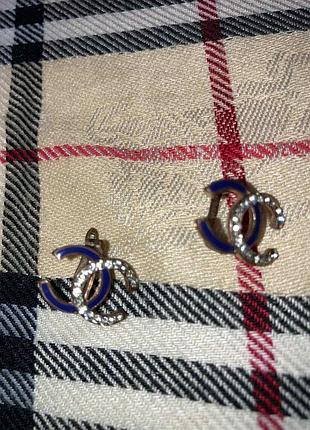 Серги под chanel