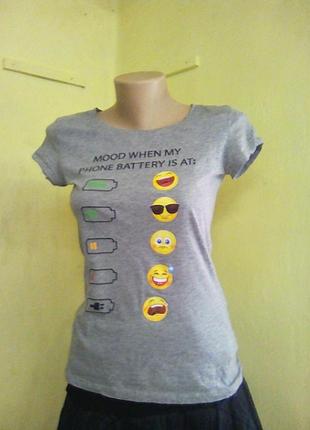 Футболка емодзі з принтом