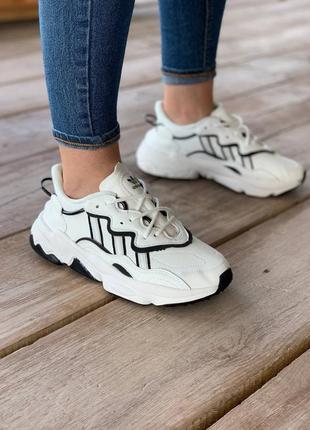 Нереальні жіночі кросівки adidas ozweego білі з чорним