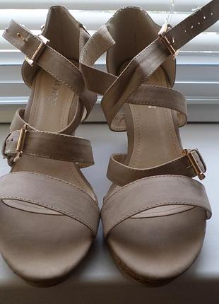 1+1=3 ❗️босоніжки на корковій танкетці